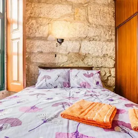 Apartament House Contu1000 *